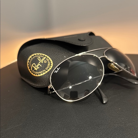 Ray-Ban Aviator Sunglasses - Picture 3 of 6